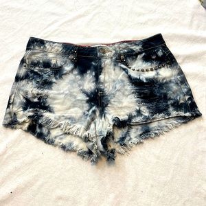 ⭐️ Cello Jeans distressed cutoff shorts studded shredded bleach tie dyed L